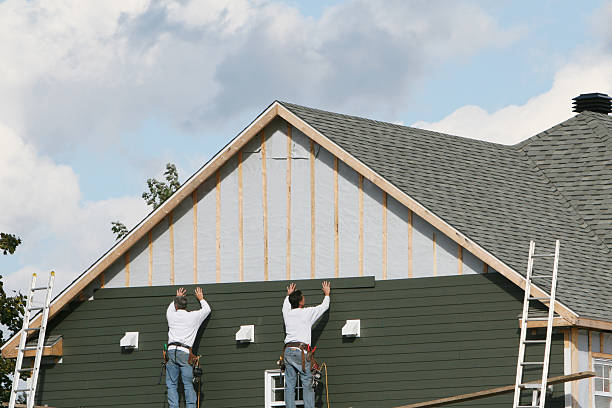 Professional Siding Replacement technician working in Rice, VA